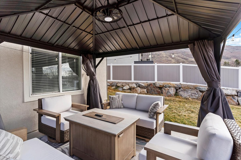 1328 E ORCHARD RIDGE LN Kaysville, UT 84037