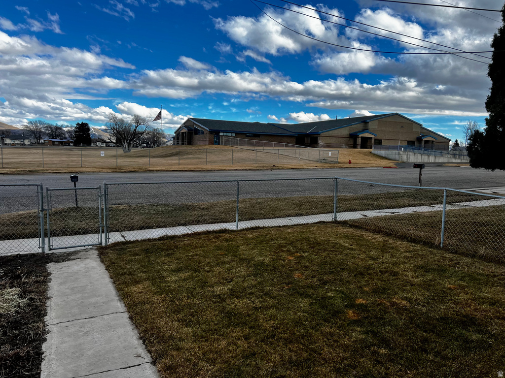 220 S 2ND Soda Springs, ID 83276