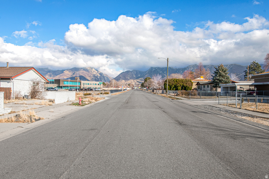 845 E LARKSPUR DR Sandy, UT 84094