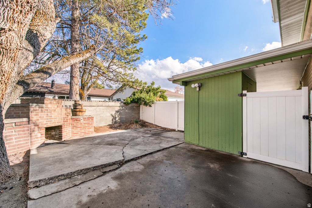 845 E LARKSPUR DR Sandy, UT 84094