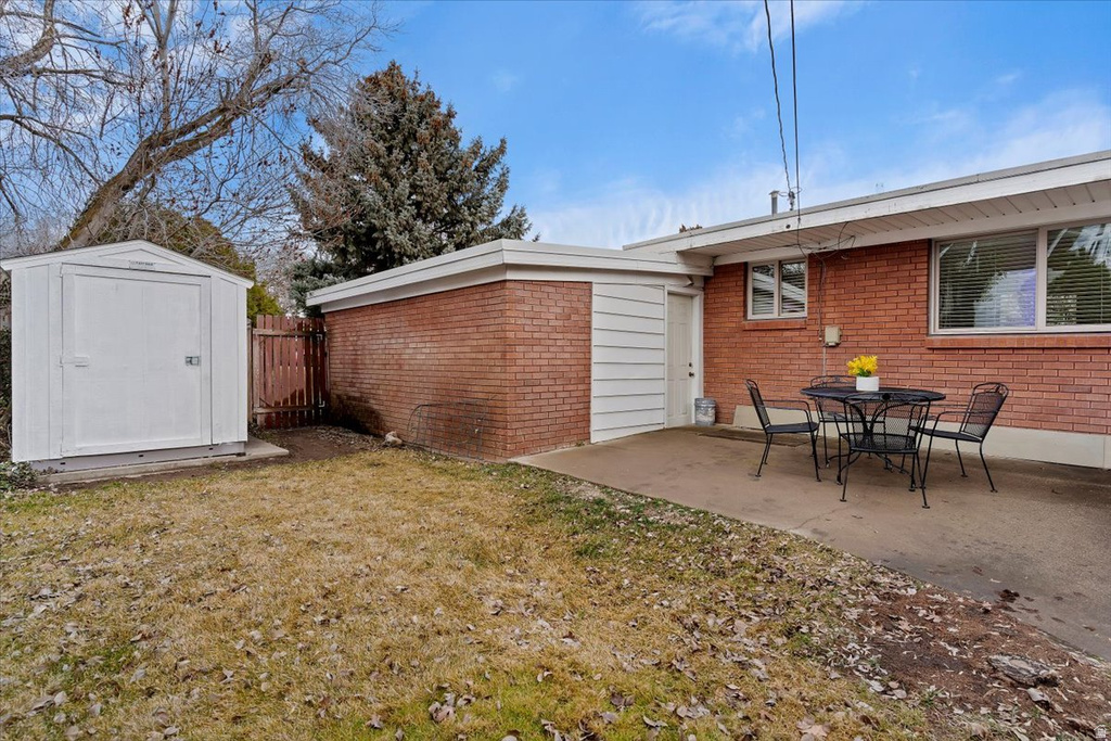 5137 S BURCH CREEK DR. DR South Ogden, UT 84403