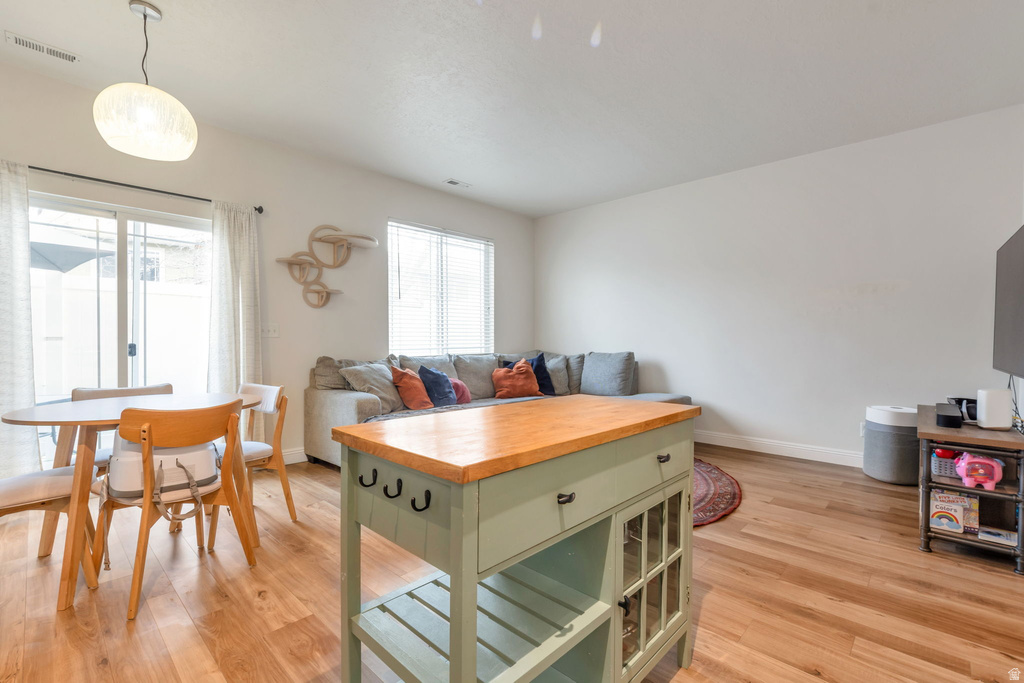 6687 S PINES POINT WAY West Jordan, UT 84084