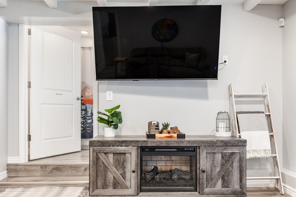 2419 W 3800 S West Valley City, UT 84119