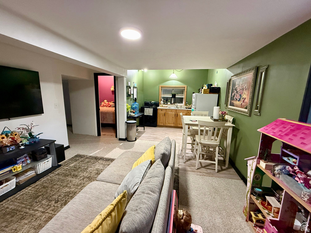 2140 W 3860 S West Valley City, UT 84119