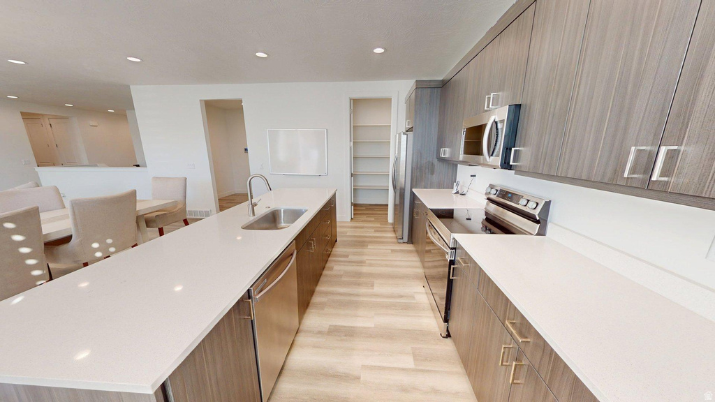 3892 S TREASURE ISLE RD West Valley City, UT 84119