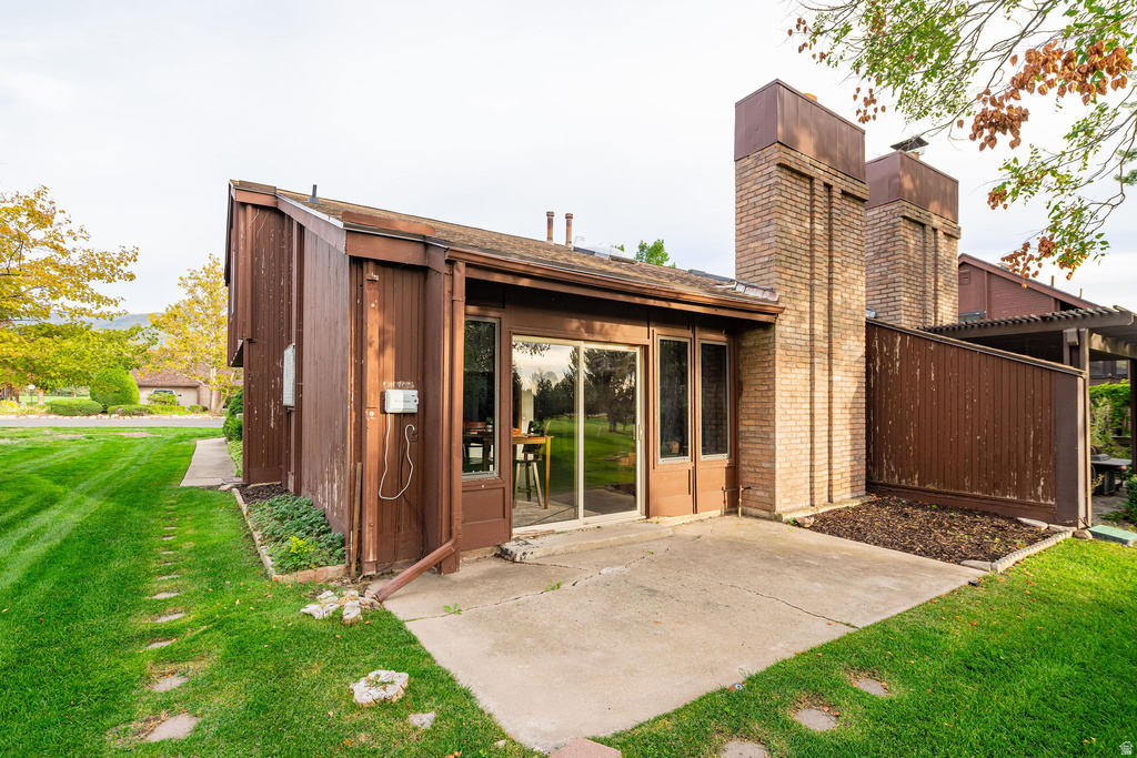 38 N WHITE BARN DR Pleasant View, UT 84414