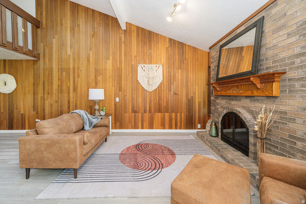 38 N WHITE BARN DR Pleasant View, UT 84414