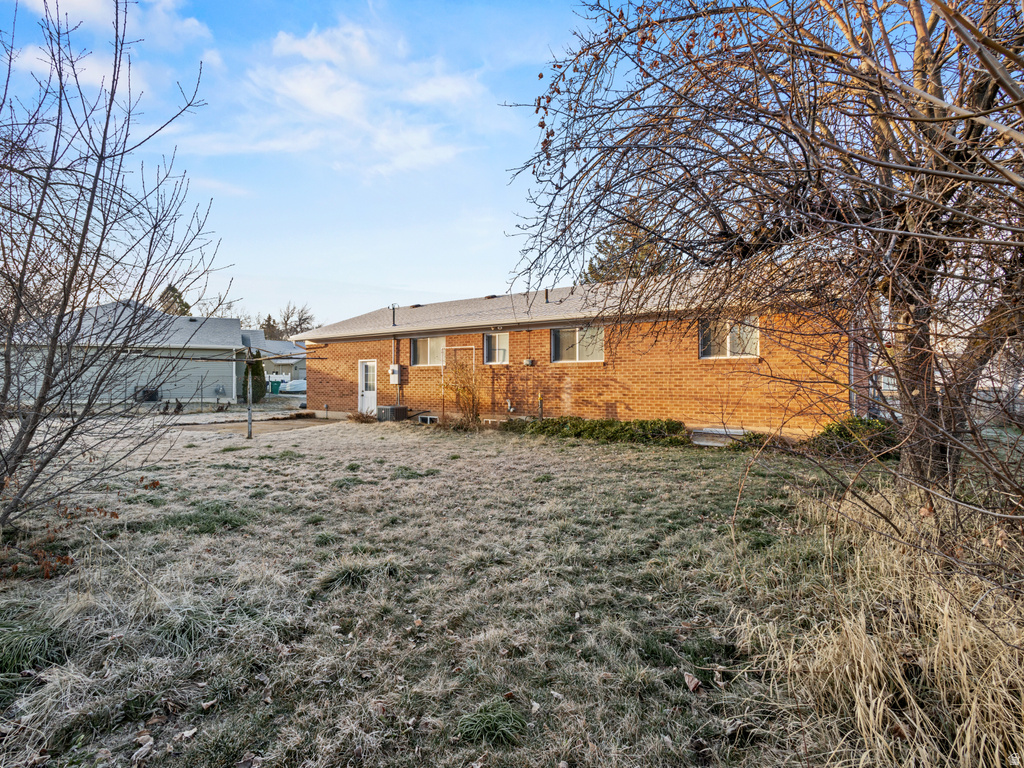 1744 ALFRED DR Layton, UT 84041