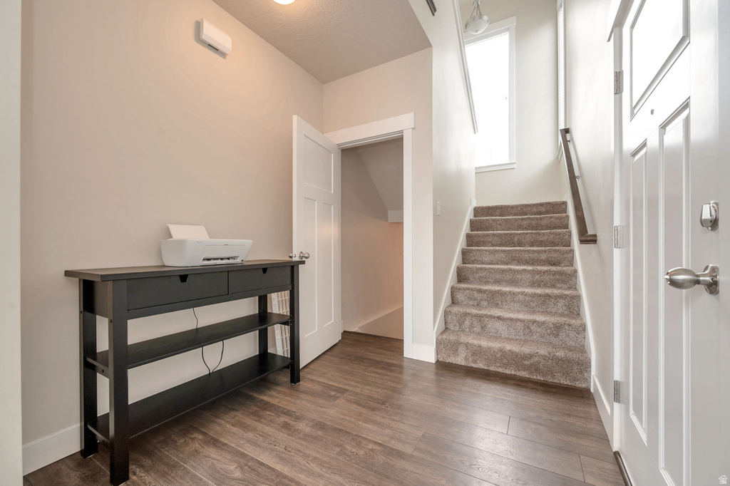 393 E CORRAL CREEK DR Midvale, UT 84047