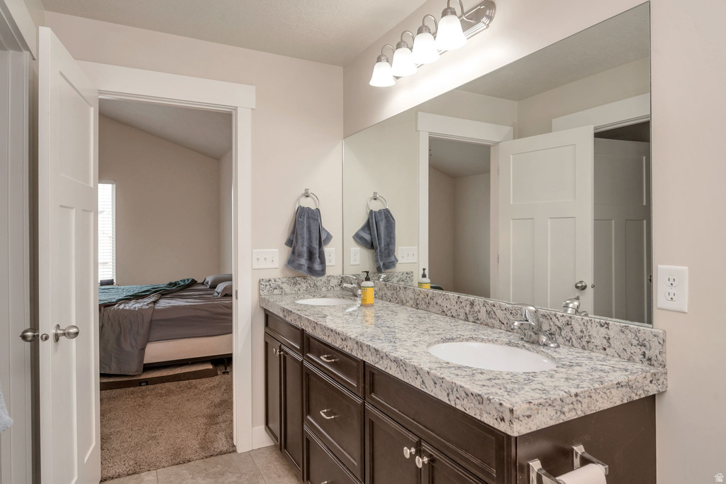 393 E CORRAL CREEK DR Midvale, UT 84047