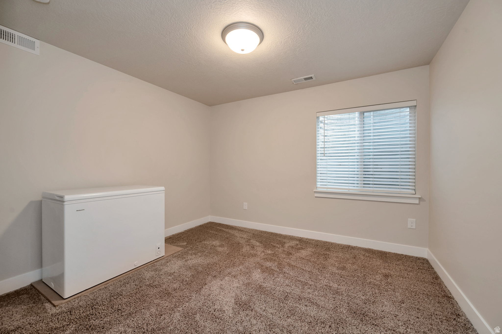 393 E CORRAL CREEK DR Midvale, UT 84047