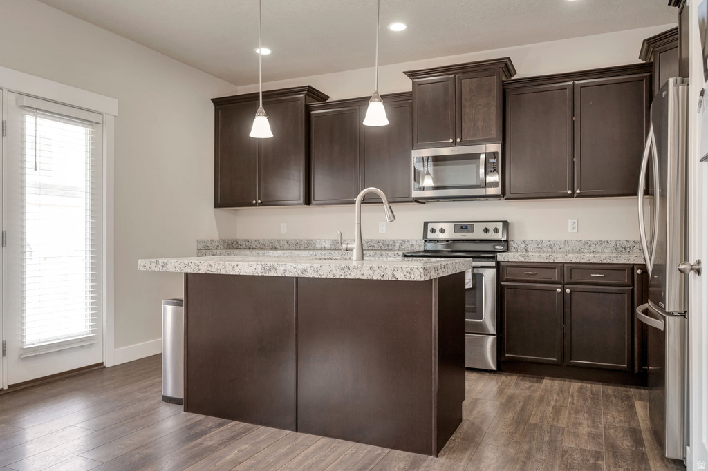 393 E CORRAL CREEK DR Midvale, UT 84047