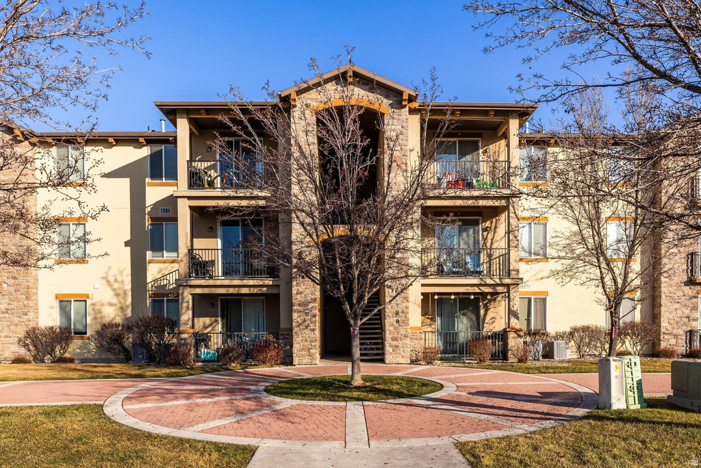 303 W 650 N #I Centerville, UT 84014