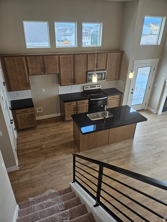 9829 N AARON AVE Eagle Mountain, UT 84005