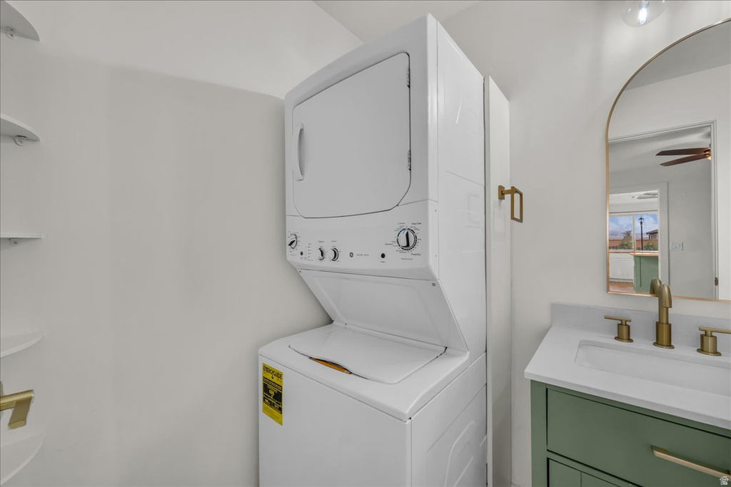 2112 E HONEYCOMB DR St George, UT 84790