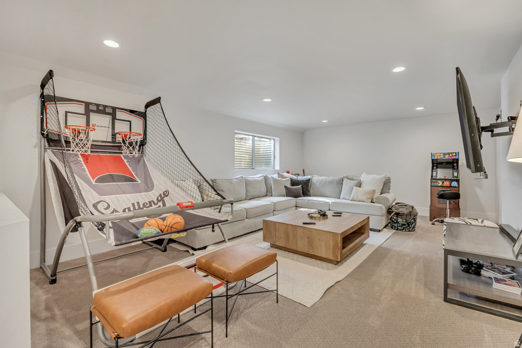 1891 RICHARD RD Sandy, UT 84093