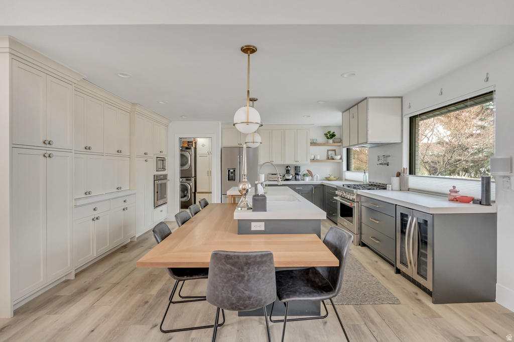 1891 RICHARD RD Sandy, UT 84093