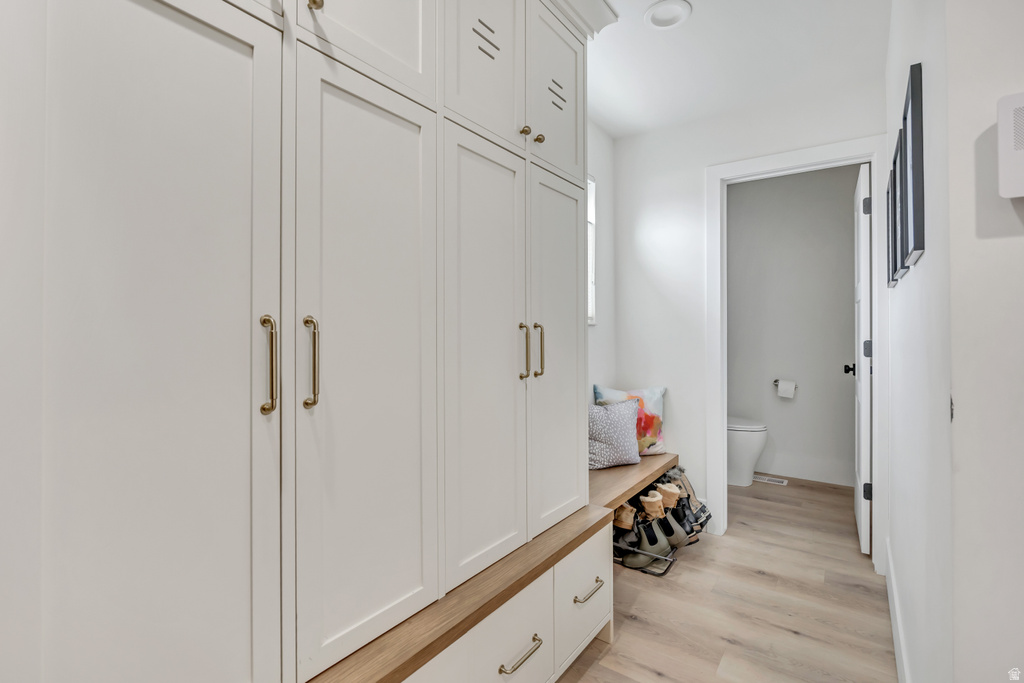 1891 RICHARD RD Sandy, UT 84093