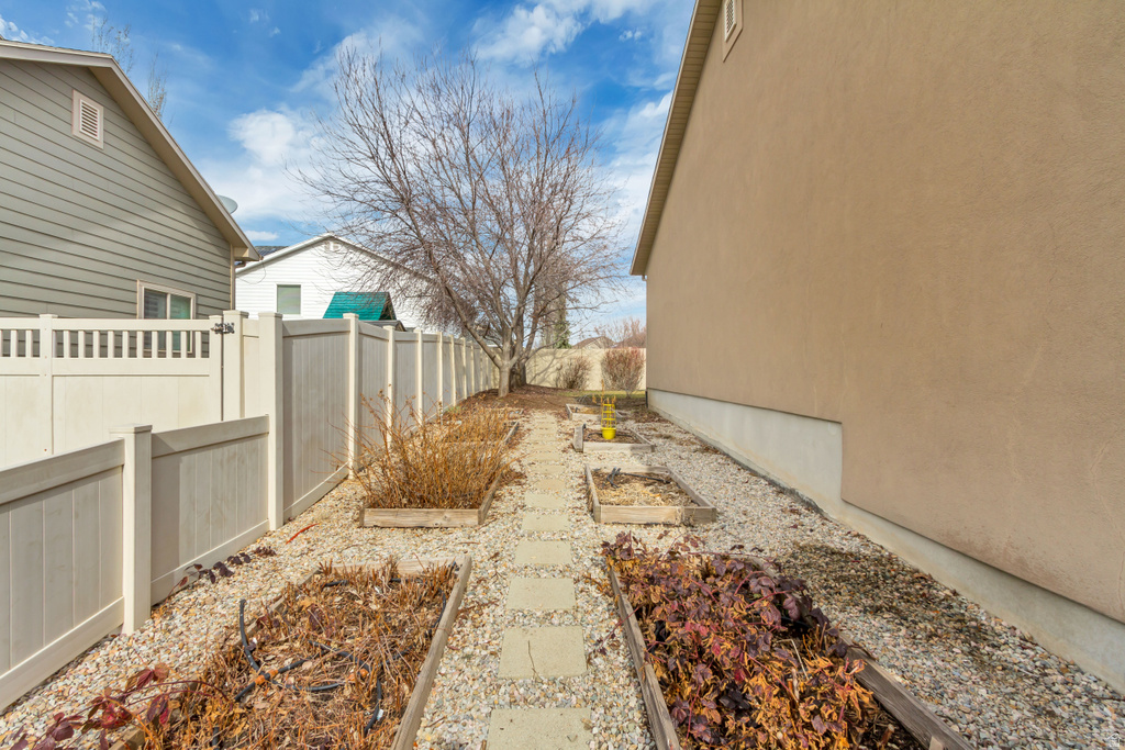2172 W RIFLEMAN DR Farmington, UT 84025