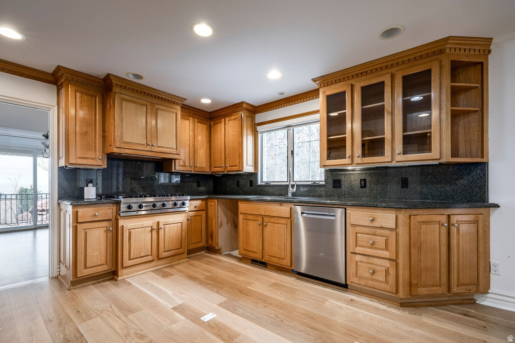 325 N FEDERAL HEIGHTS CIR Salt Lake City, UT 84103