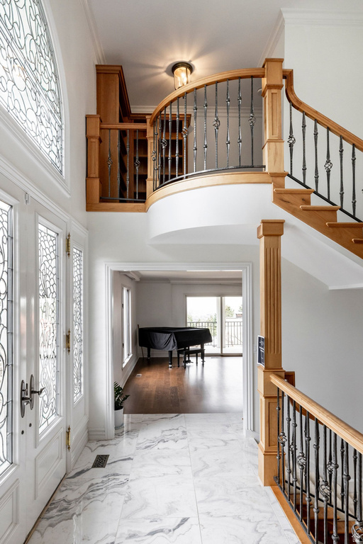 325 N FEDERAL HEIGHTS CIR Salt Lake City, UT 84103