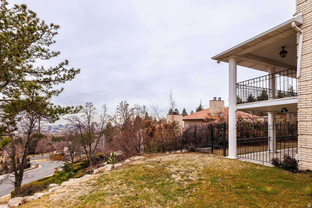 325 N FEDERAL HEIGHTS CIR Salt Lake City, UT 84103