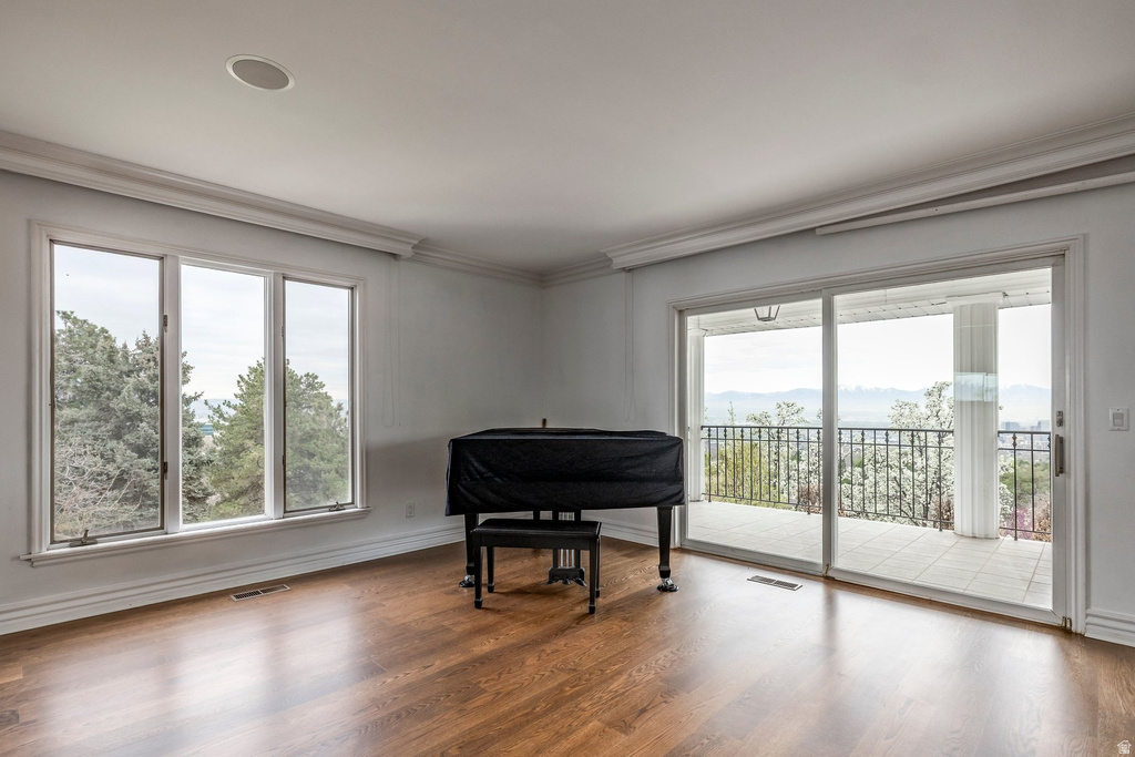 325 N FEDERAL HEIGHTS CIR Salt Lake City, UT 84103