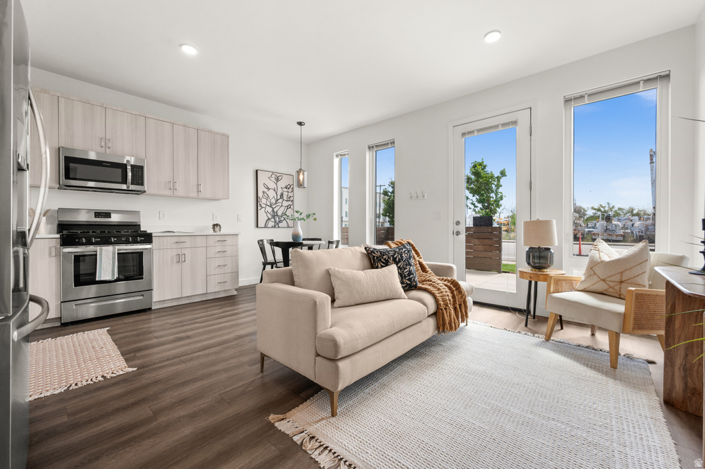 1014 W 1700 S #103 Salt Lake City, UT 84104