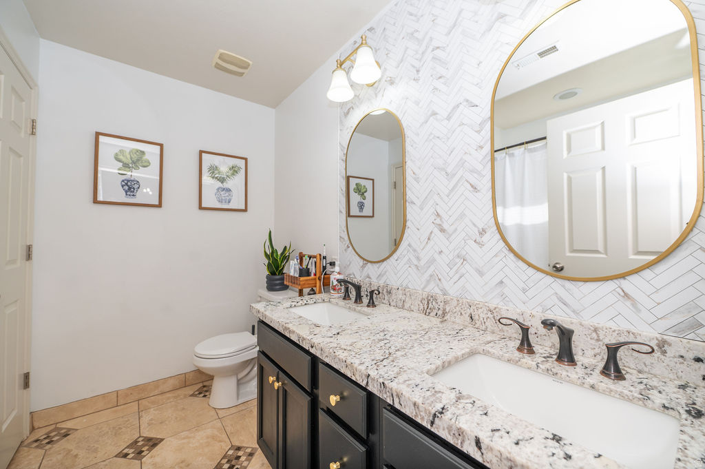 1449 BELMONT DR Farmington, UT 84025