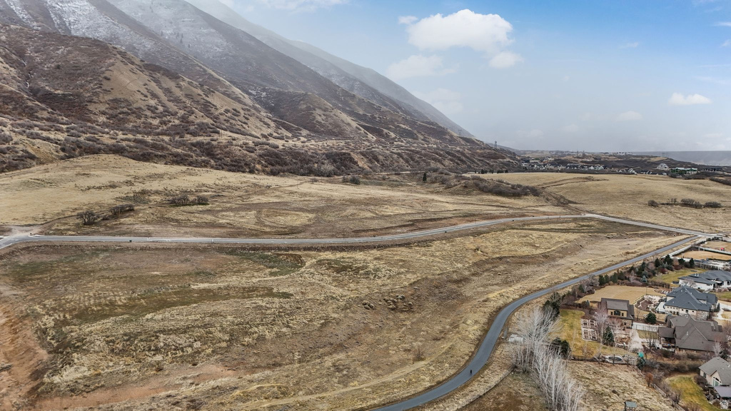 2116 S VALLEY VIEW DR Mapleton, UT 84664