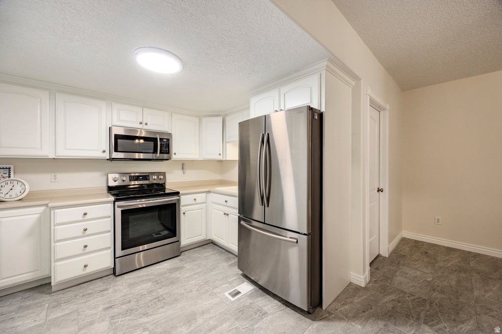 1383 W 9950 S South Jordan, UT 84095