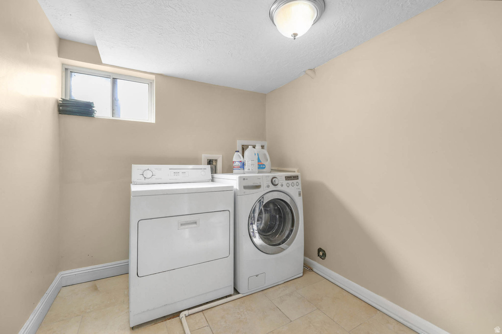 186 E BRENT CIR. Sandy, UT 84070