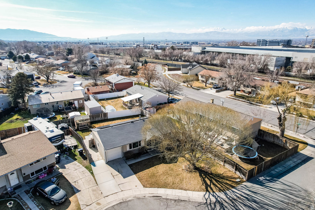 186 E BRENT CIR. Sandy, UT 84070