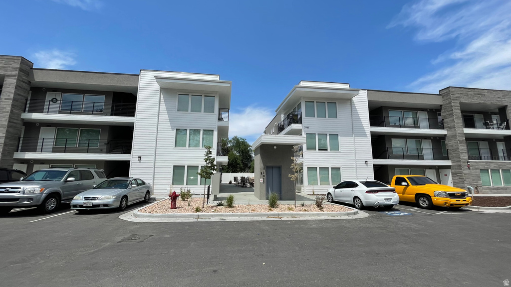 3965 S 300 E Murray, UT 84107