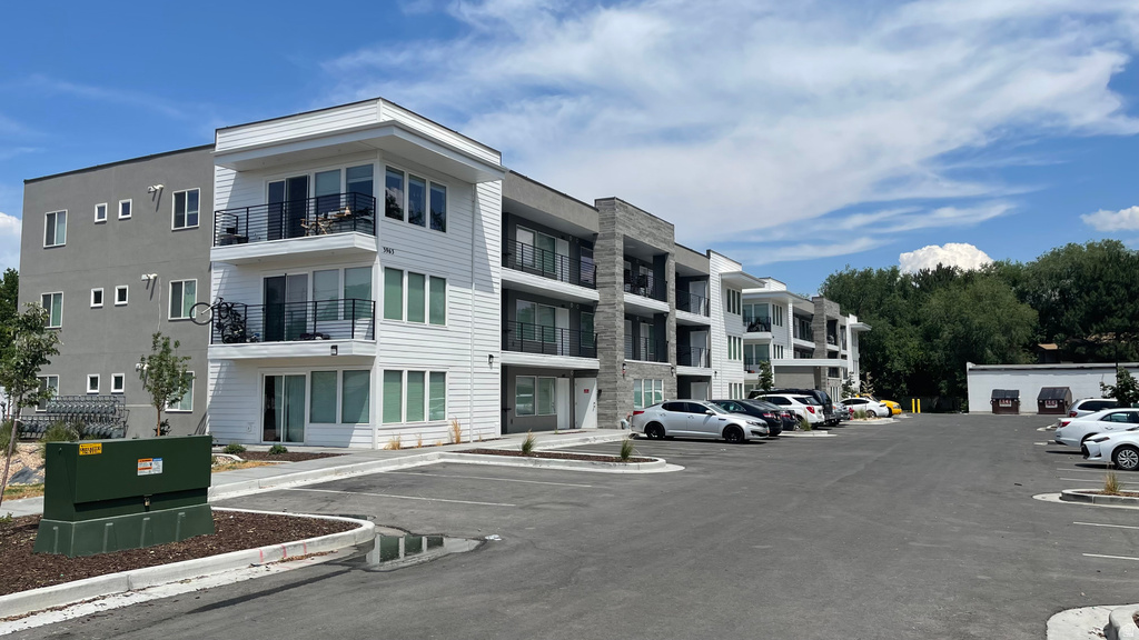 3965 S 300 E Murray, UT 84107