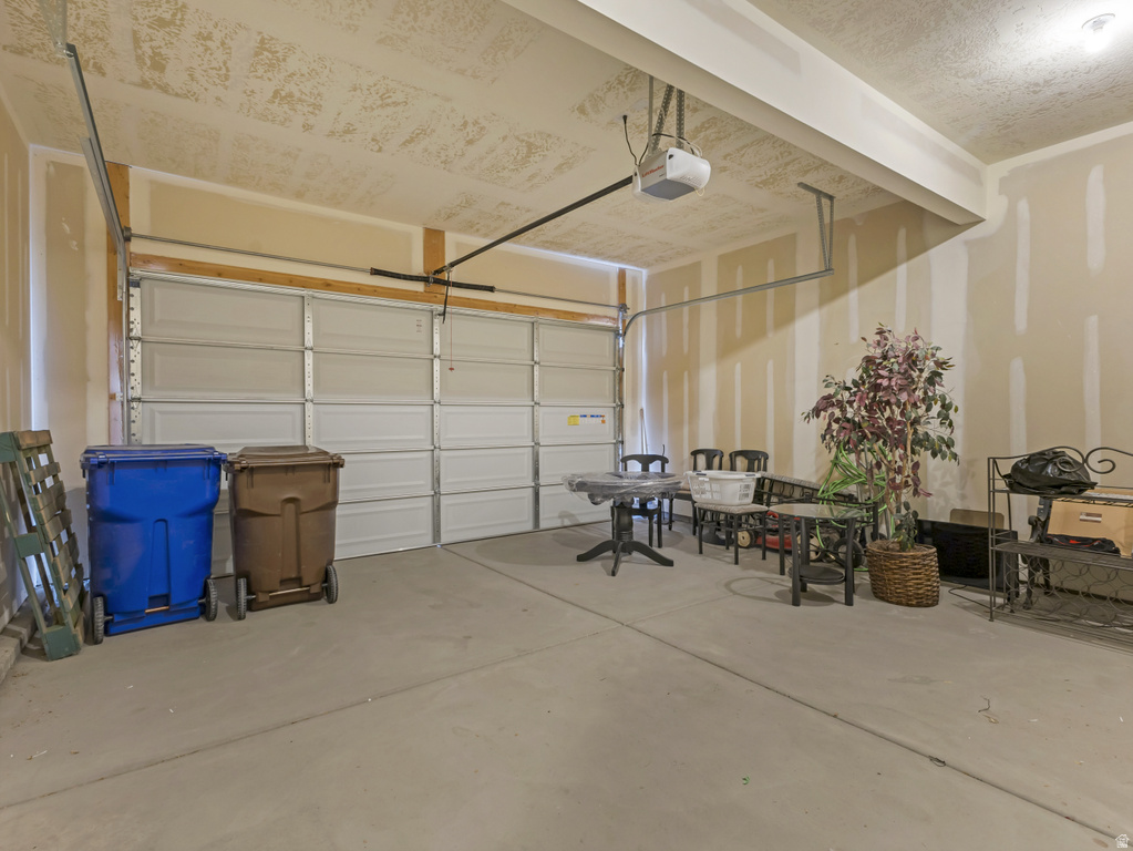 1376 W WALLSBURG DR Taylorsville, UT 84123