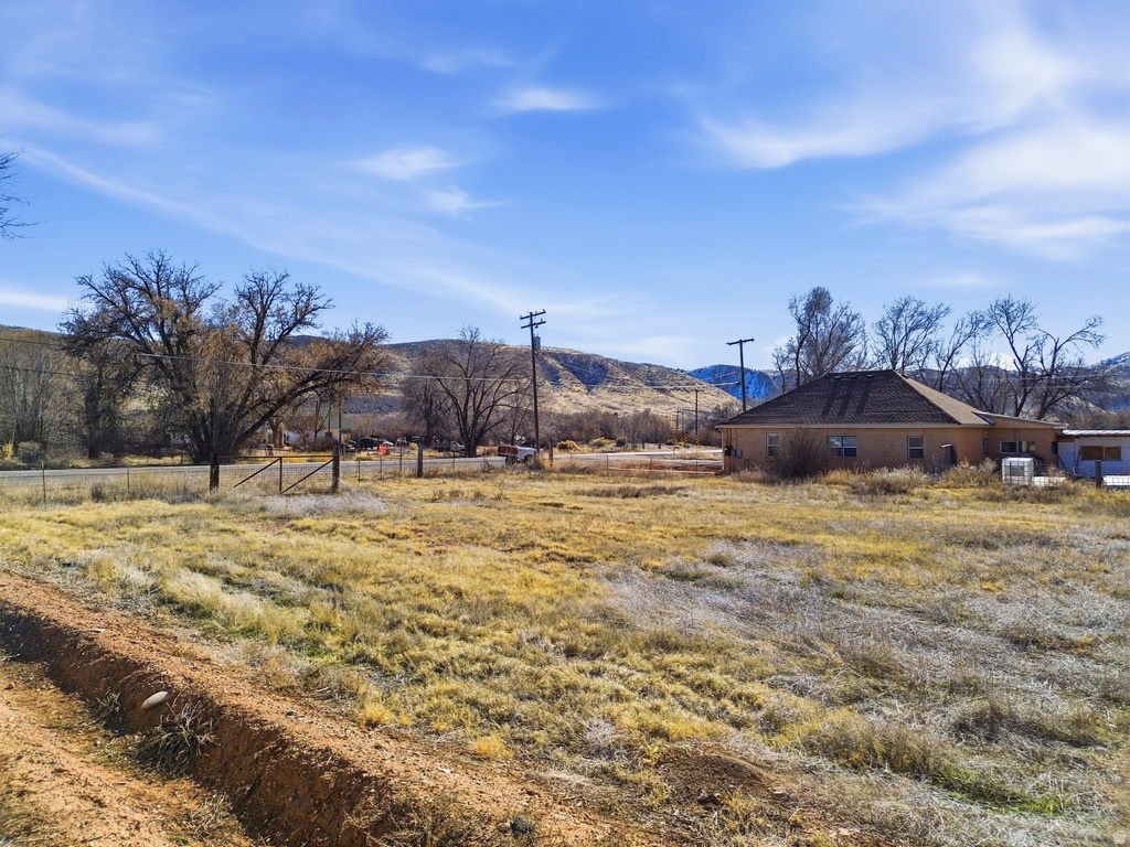 66 S STATE ST Sigurd, UT 84657