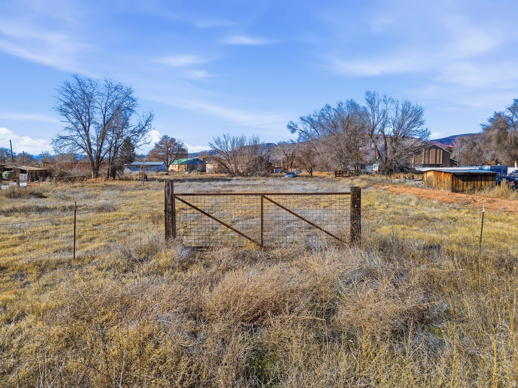 66 S STATE ST Sigurd, UT 84657