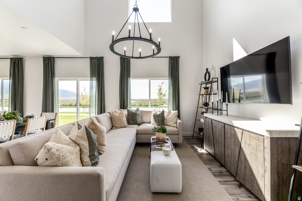 2060 E SWALLOW DR #4053 Eagle Mountain, UT 84005