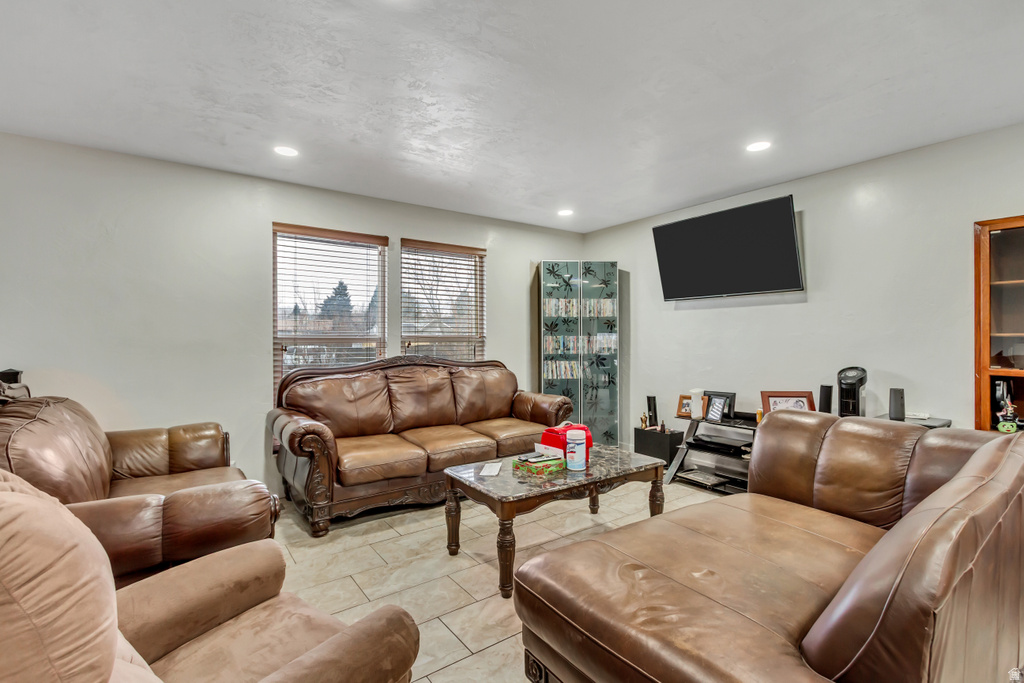 4668 W KATHLEEN AVE West Valley City, UT 84120