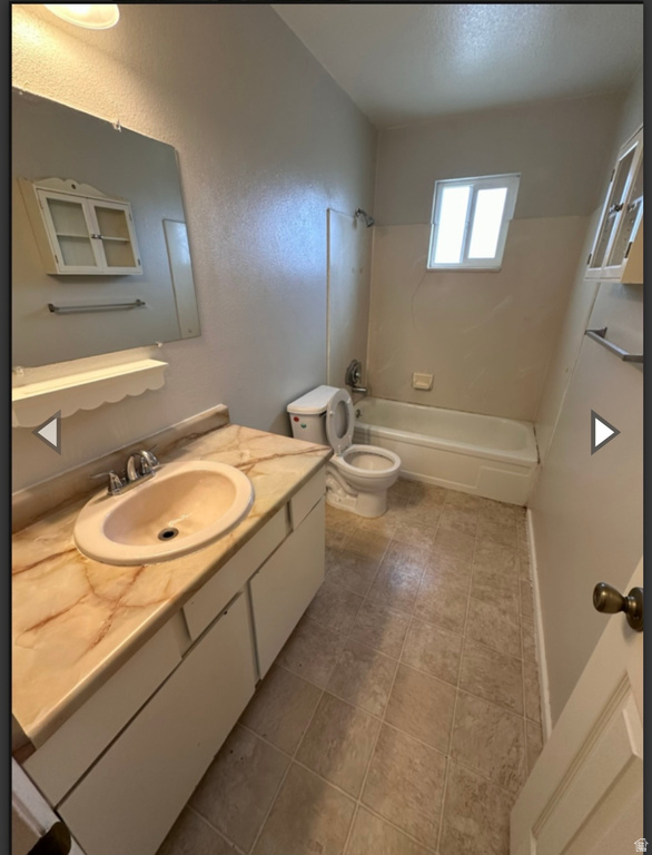 102 W 250 S #B Price, UT 84501