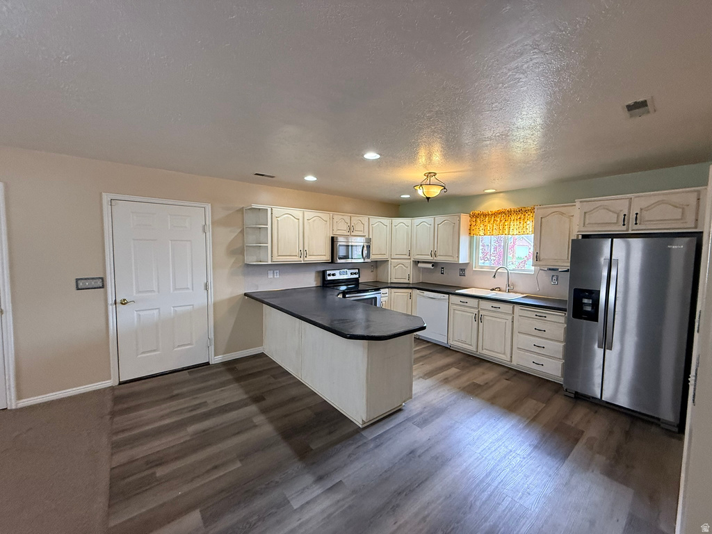 748 W 4075 S Riverdale, UT 84405