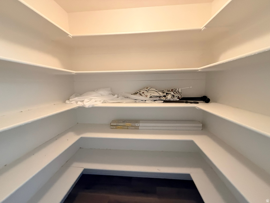 748 W 4075 S Riverdale, UT 84405