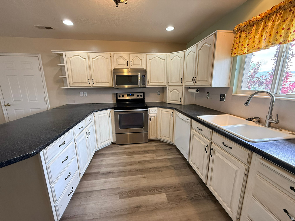 748 W 4075 S Riverdale, UT 84405