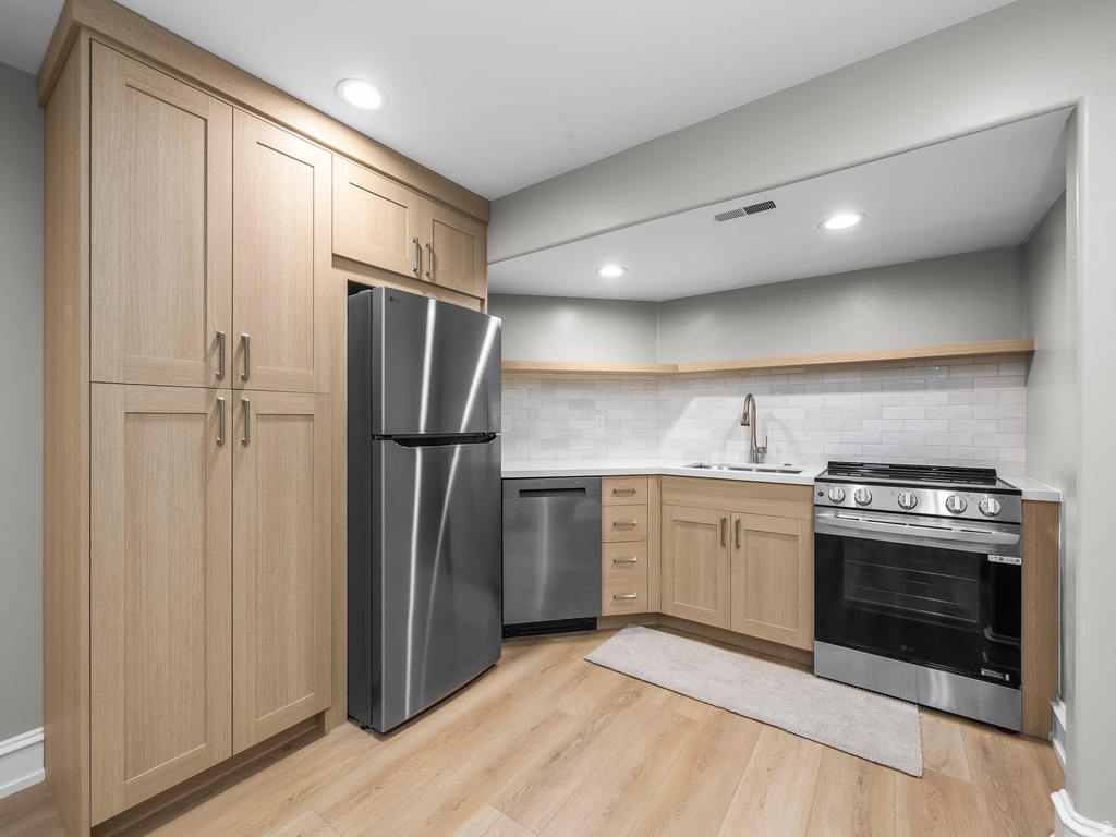 9643 N 5650 W Highland, UT 84003