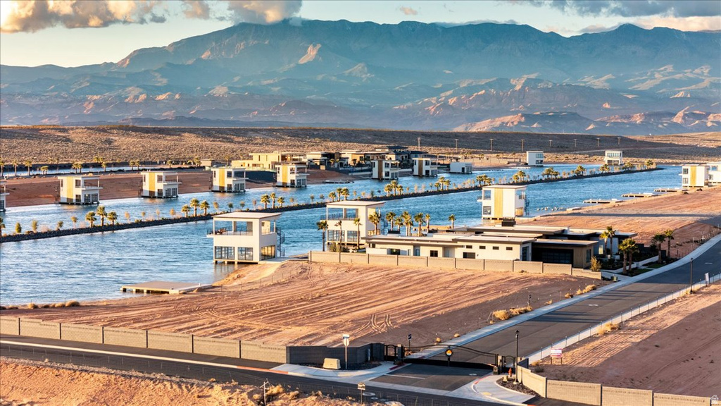 4264 S WAKE ST Hurricane, UT 84737