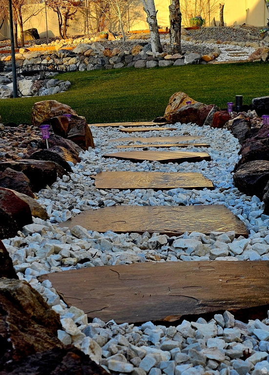 1272 N CEDAR HOLLOW BLVD Lehi, UT 84043