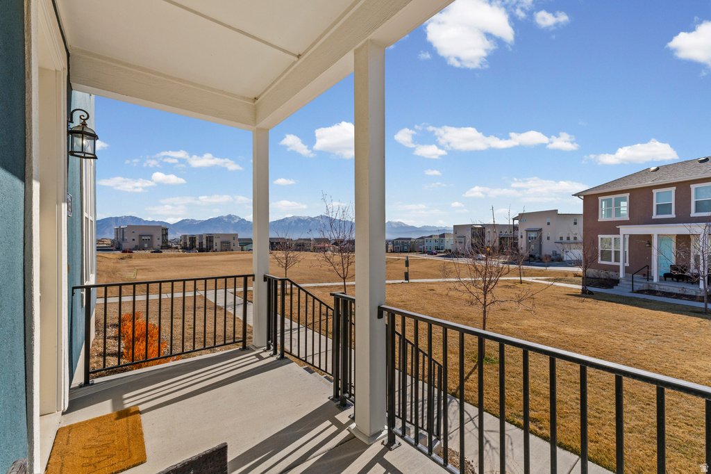 7163 W KELSEY PEAK LN #198 West Jordan, UT 84081