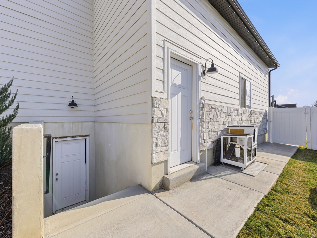 411 E DAYBREAK DR Pleasant Grove, UT 84062