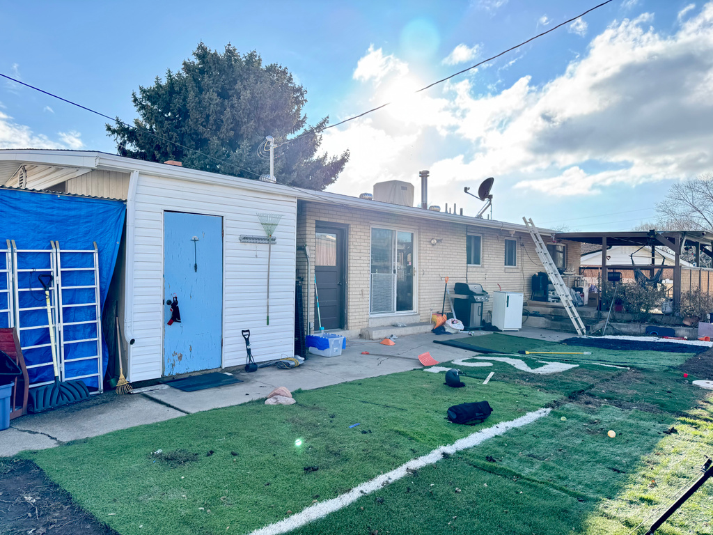 1127 E 1050 S Clearfield, UT 84015